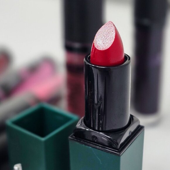 Lipstick Vault ✦ 22 Shades + Lipliner ✦ Glitter Mascara & Eyelash Curler Set NWT - Picture 11 of 13